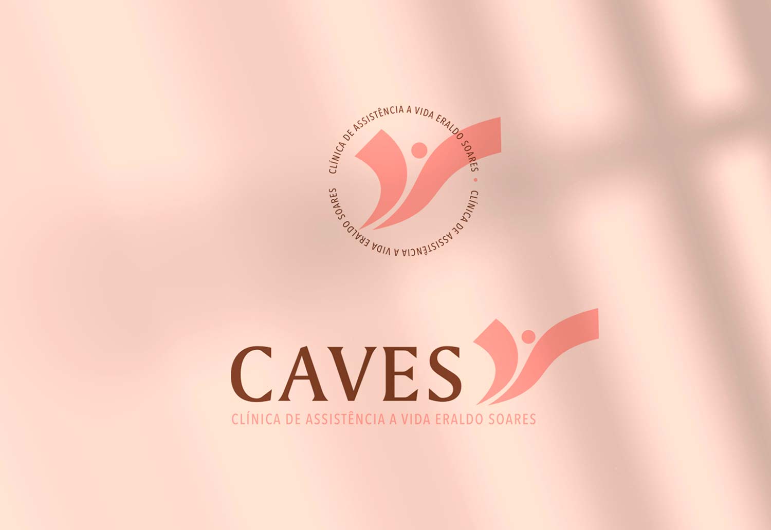 Criada para ser um centro clínico de excelência, a CAVES nasceu da ideia do renomado protologista Dr. Eraldo Soares para oferecer atendimento para classes A e B, nas mais diversas especialidades, em um só lugar.