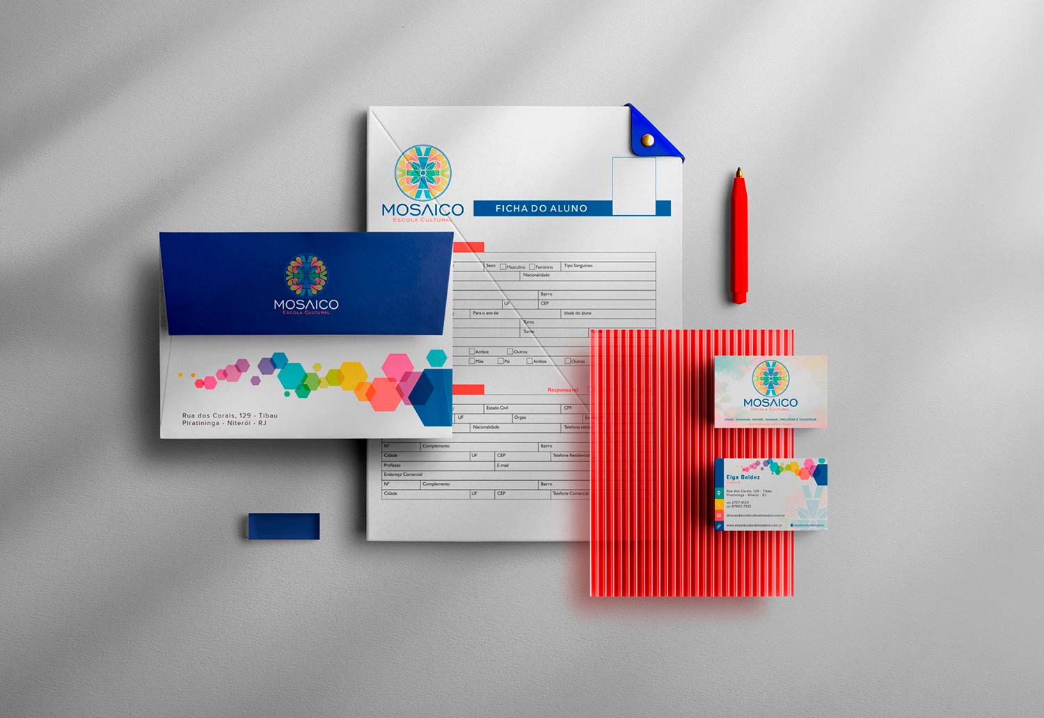 A Escola Cultural Mosaico fundamenta sua atuação em princípios humanistas, buscando a valorização do sujeito dentro do processo integral de educação e principalmente valorizando o homem do seu próprio tempo e sua cultura.